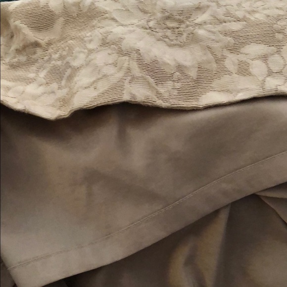 💕SALE💕 Very cute dress! Size 2 - Picture 5 of 6